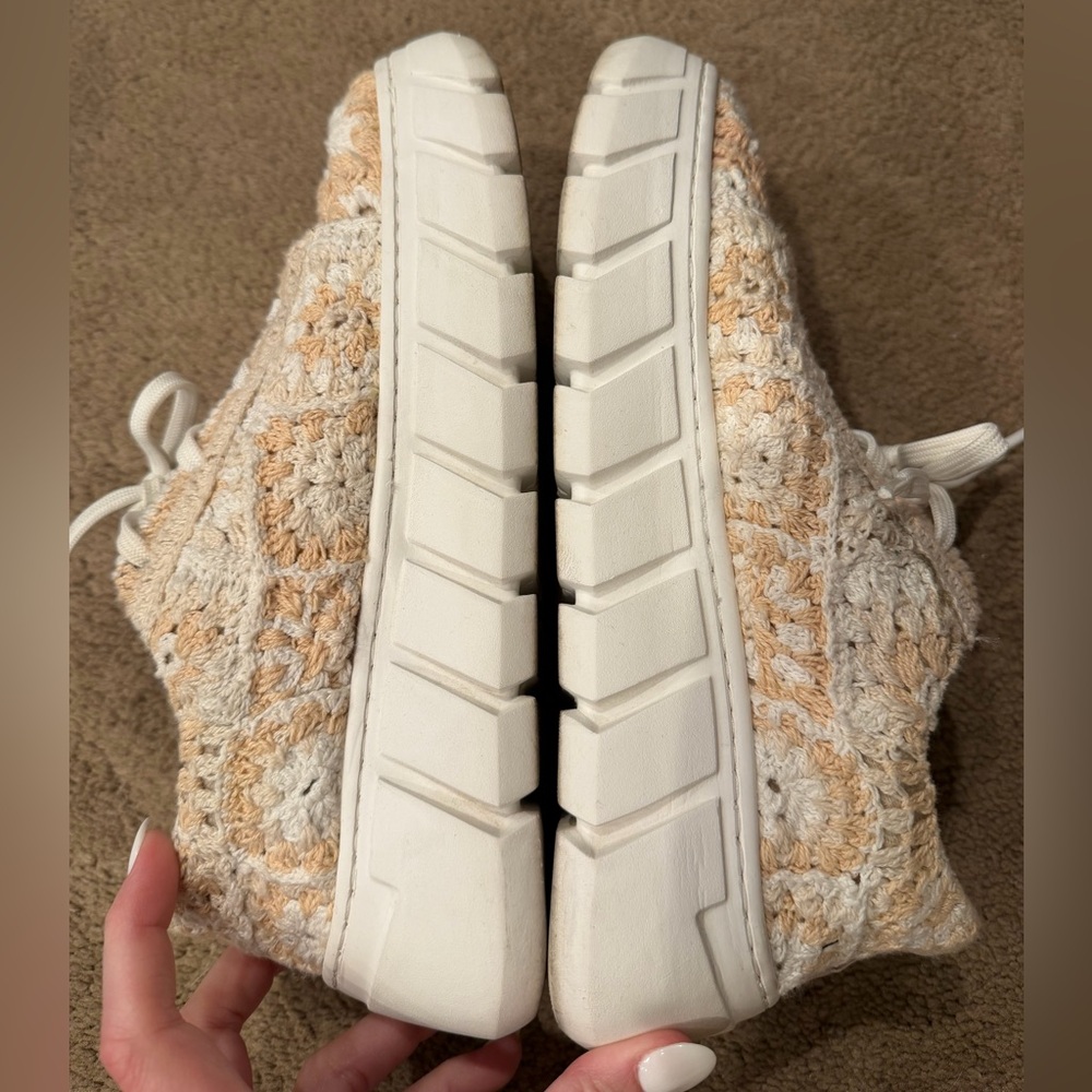 Free People Crochet Lace-Up Sneakers in Cream & Beige Size 37 (7) - Picture 5 of 5